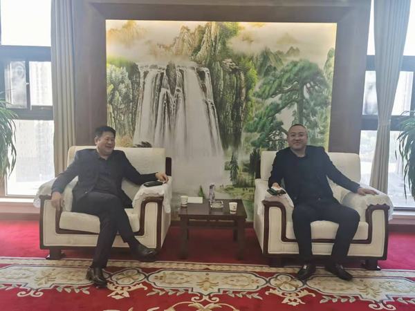 陜煤建設(shè)與內(nèi)蒙古萬(wàn)創(chuàng)實(shí)業(yè)集團(tuán)有限公司開(kāi)展座談交流