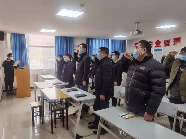 陜煤建設(shè)礦建二公司車村項(xiàng)目部:抗疫保產(chǎn)黨旗紅