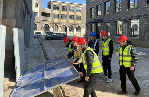 陜煤建設(shè)銅煤公司延安項(xiàng)目部緊繃“安全弦”,把好“安全關(guān)”