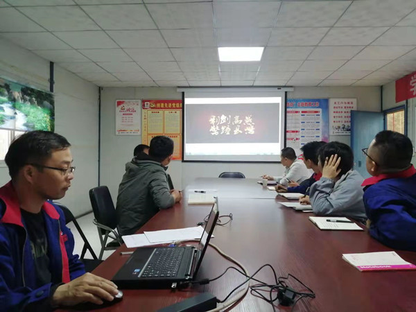 陜煤建設(shè)渭南分公司第一項目部常打“預(yù)防針”常敲“警示鐘”