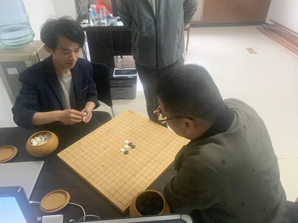 陜煤建設(shè)咸陽分公司第二項(xiàng)目部:喜迎“五一”勞動(dòng)節(jié),生產(chǎn)娛樂“兩不誤”