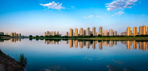 渭河南岸的建筑美