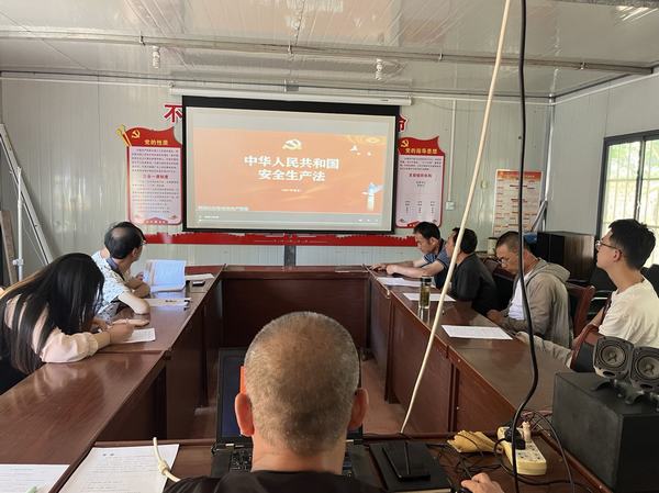 陜煤建設(shè)渭南分公司第五項(xiàng)目部兩項(xiàng)舉措強(qiáng)化安全管理，加強(qiáng)安全生產(chǎn)再升級