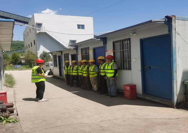 陜煤建設(shè)咸陽分公司第六項(xiàng)目部筑牢夏季生產(chǎn)安全網(wǎng)