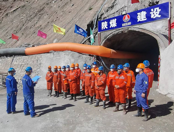 陜煤建設礦建三公司:“高顏值”工地引來業(yè)主“組團圍觀”