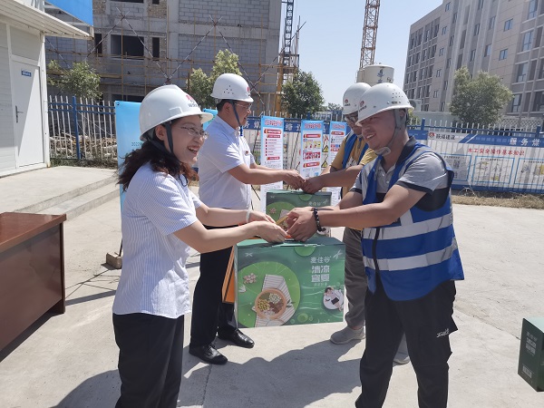 陜煤建設(shè)綠宇公司：安全生產(chǎn)與防暑降溫“兩不誤”