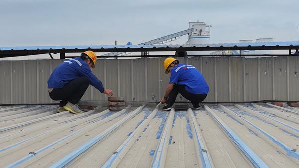 陜煤建設(shè)澄合分公司第二機(jī)電安裝隊(duì)“雨季三防”查隱患 “防暑降溫”勤疏導(dǎo)