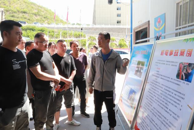 陜煤建設礦建二公司開展“飛揚青春 獻禮二十大”志愿者活動