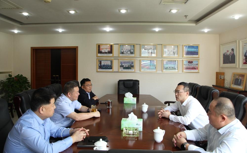 延安旅游集團黨委書記、董事長薛恩宇一行到陜煤建設(shè)座談交流