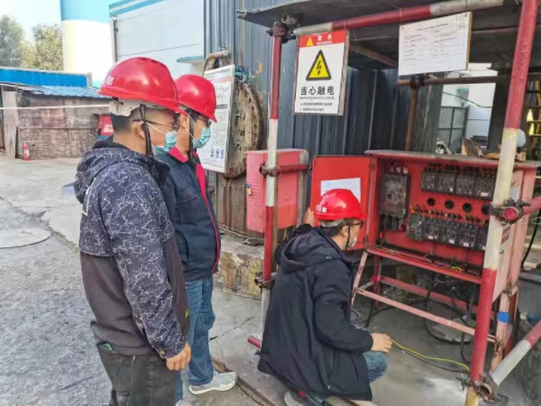 陜煤建設(shè)韓城分公司土建五項(xiàng)目部：國(guó)慶生產(chǎn)不放松 安全檢查不休假