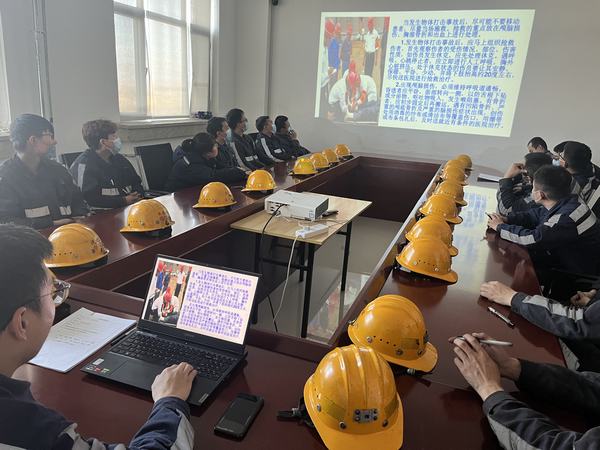 陜煤建設(shè)洗選煤運營公司神渭首端運營項目部:巧用“加減乘除法” 員工安全感“再加碼”