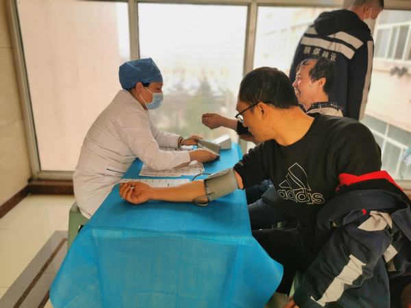 陜煤建設(shè)集團洗選煤運營公司澄合山陽運營項目部：新添舉措嚴(yán)把職工“健康關(guān)”