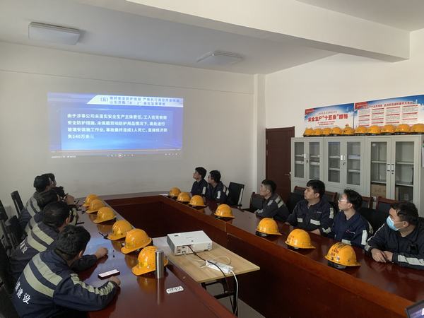 陜煤建設(shè)洗選煤運(yùn)營(yíng)公司神渭首端運(yùn)營(yíng)項(xiàng)目部：培訓(xùn)標(biāo)準(zhǔn)化，做好新員工“指向燈”