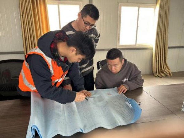 陜煤建設(shè)咸陽(yáng)分公司第二項(xiàng)目：團(tuán)結(jié)互助，共同進(jìn)步