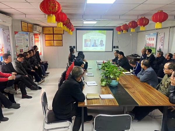 陜煤建設(shè)渭南分公司第二安裝項(xiàng)目部線上+線下扎實(shí)開展《職業(yè)病防治法》宣傳活動
