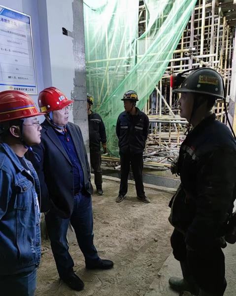 陜煤建設(shè)礦建二公司：“零點(diǎn)行動(dòng)”為安全生產(chǎn)保駕護(hù)航