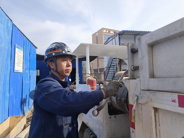 陜煤建設(shè)礦建二公司:“包機(jī)”落實落地 設(shè)備益壽延年