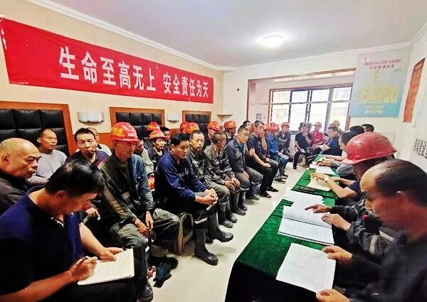 陜煤建設(shè)澄合分公司第一機(jī)電安裝項目部“三注重”推進(jìn)安全管理持續(xù)升溫