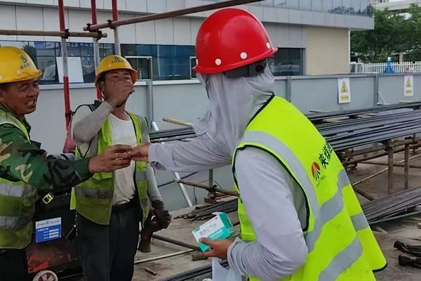 陜煤建設(shè)天工公司土建七部:戰(zhàn)高溫不服“暑”,保進(jìn)度獻(xiàn)“涼”策