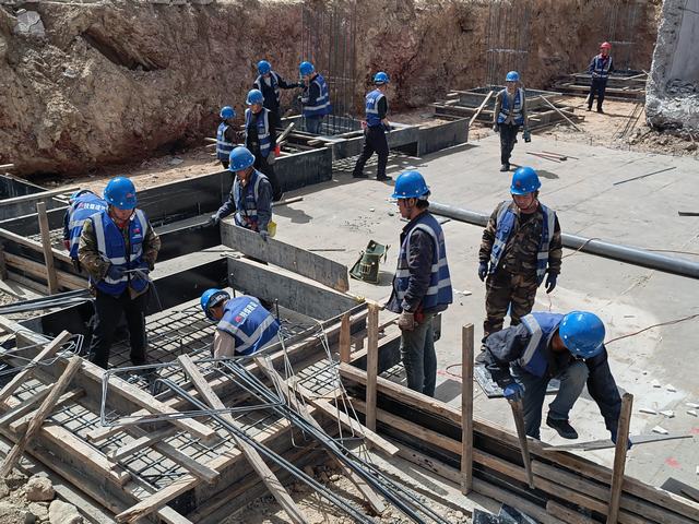 陜煤建設(shè)韓城分公司土建五項(xiàng)目部：拉起安全警戒線 開啟施工加速度