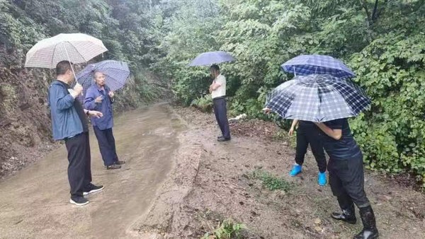 陜煤建設駐村工作隊全力以赴打贏防洪防汛這場硬仗