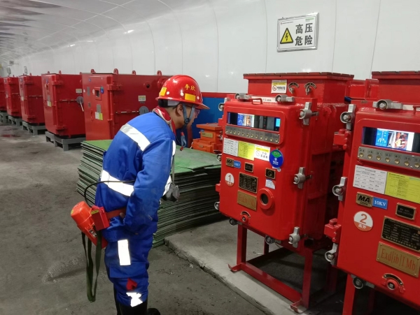 陜煤建設(shè)機電安裝公司：國慶我在崗 項目生產(chǎn)“不打烊”！