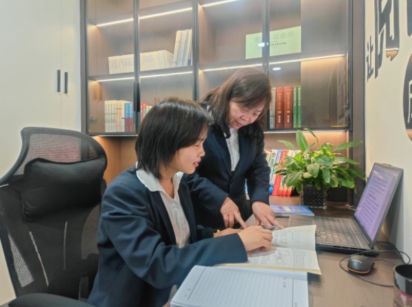 陜煤建設礦建三公司：“寶藏”讀書角，解鎖閱讀學習“新姿勢”