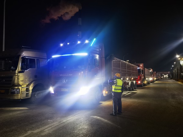 陜煤建設(shè)洗選煤運營公司神渭蒲城運營項目部: 在崗位上堅守跨年的他們