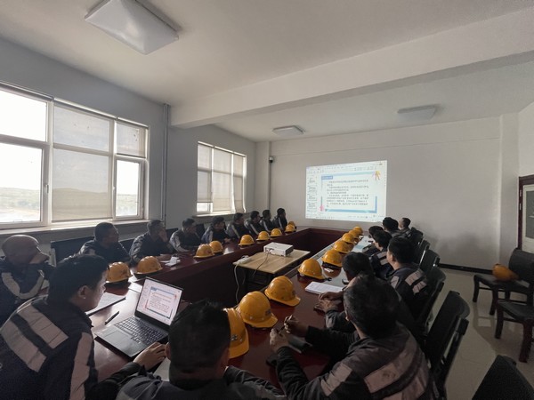 陜煤建設洗選煤運營公司神渭首端運營項目部: 多措并舉 人才培養(yǎng)不停歇