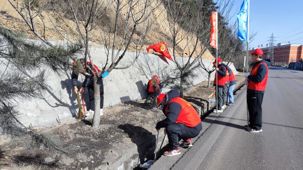 陜煤建設咸陽分公司各項目部弘揚雷鋒精神
