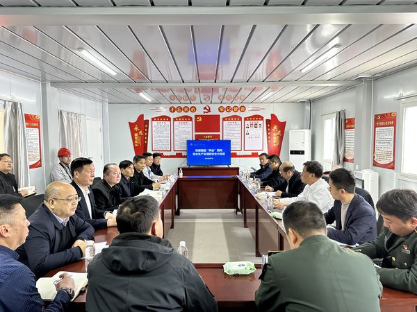 陜煤集團總經(jīng)理助理李厚志一行蒞臨陜煤建設(shè)開展“兩會”期間安全大檢查和專題培訓(xùn)活動