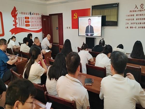 陜煤建設(shè)煤礦運營服務(wù)分公司:積極開展《信訪工作條例》實施兩周年學(xué)習(xí)宣傳活動