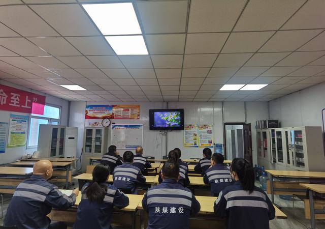 陜煤建設(shè)洗選煤運營公司紅柳林洗煤廠項目部黨支部：強(qiáng)化紀(jì)律意識 檢驗學(xué)習(xí)成效