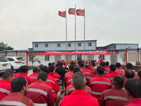 陜煤建設(shè)機(jī)電安裝公司安全文藝演出進(jìn)一線