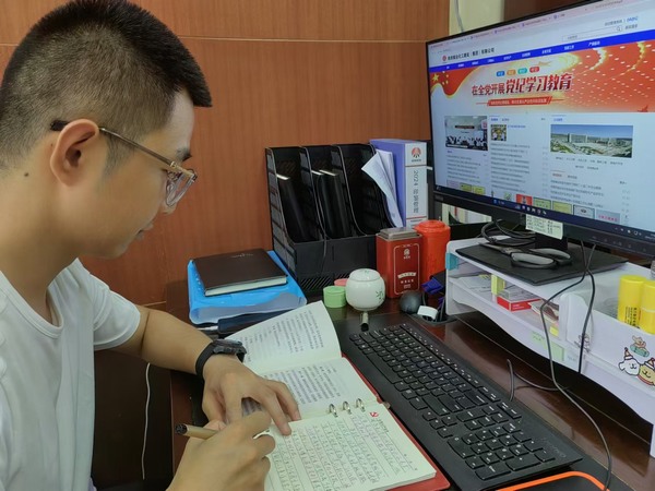 陜煤建設(shè)煤礦運(yùn)營服務(wù)分公司:退役不褪色 軍人本色在崗位綻放新光彩