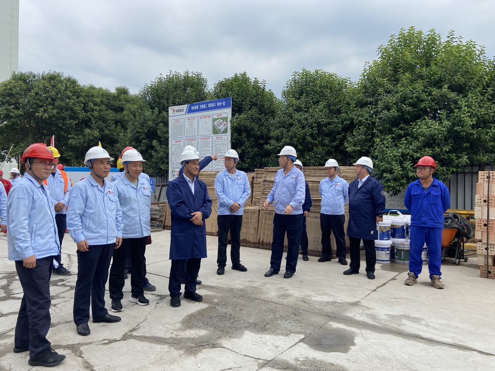 陜煤建設(shè)綠宇公司：陜西省化工學會理事會副理事長蒞臨消防一級站調(diào)研指導