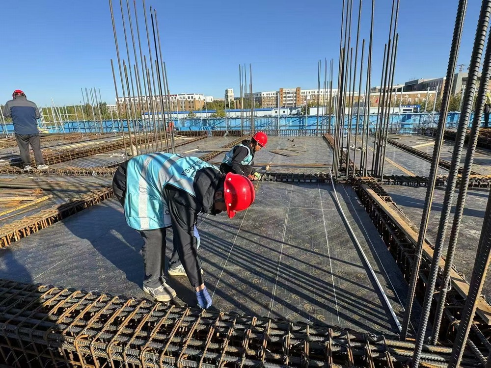 寒冬堅守,工地上的最美身影