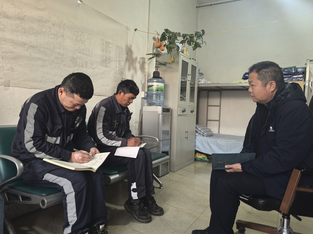 陜煤建設(shè)洗選煤運(yùn)營公司紅柳林洗煤廠項(xiàng)目部：打開“防艾燈”把好“方向盤”?駛進(jìn)“法治路”