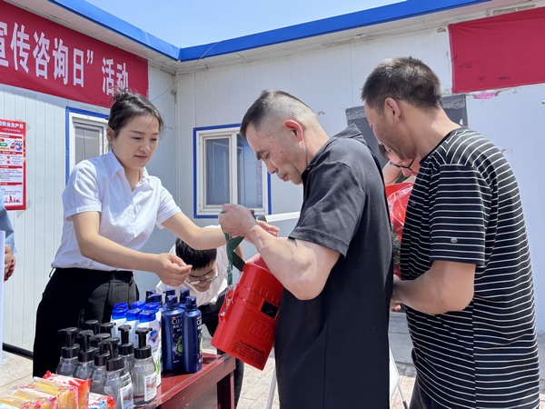 陜煤建設(shè)煤礦運(yùn)營(yíng)服務(wù)分公司：安全生產(chǎn)“她”力量 巾幗助力守平安