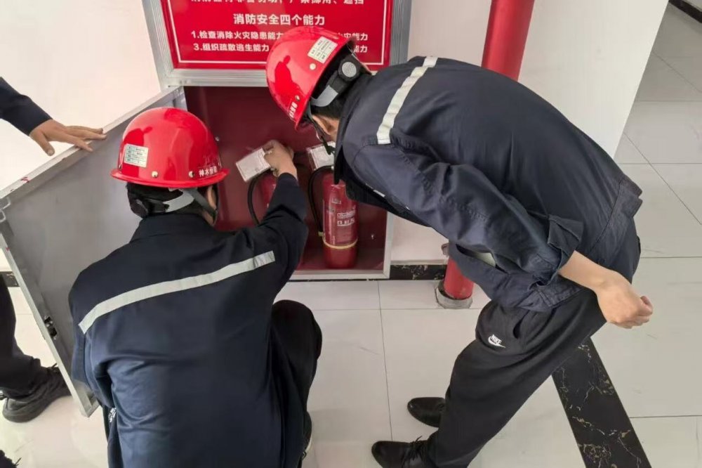 陜煤建設(shè)機(jī)電安裝涼水井項(xiàng)目部:踐行“甲方思維”戰(zhàn)略 筑牢“百日安全”根基