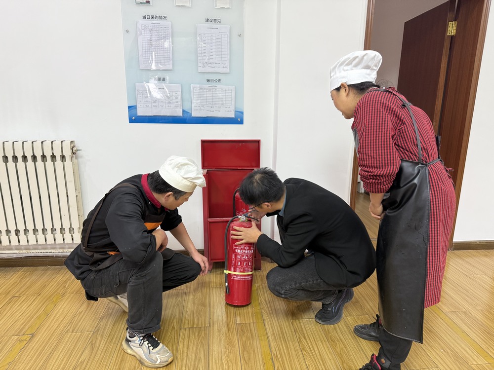 陜煤建設(shè)銅煤公司:多點發(fā)力織密安全網(wǎng),全員行動護航發(fā)展路