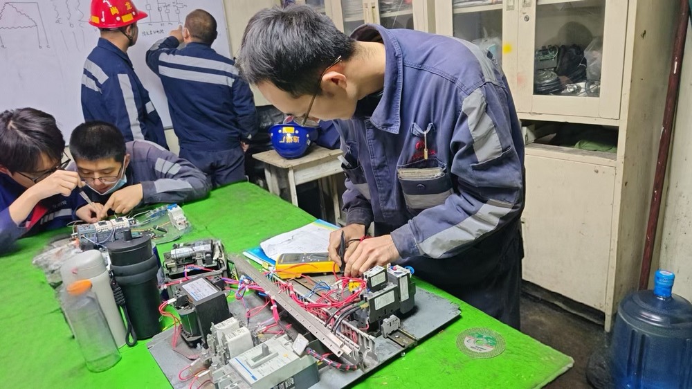 陜煤建設(shè)洗選煤運(yùn)營(yíng)公司:16天技能特訓(xùn) 夯實(shí)發(fā)展人才基石