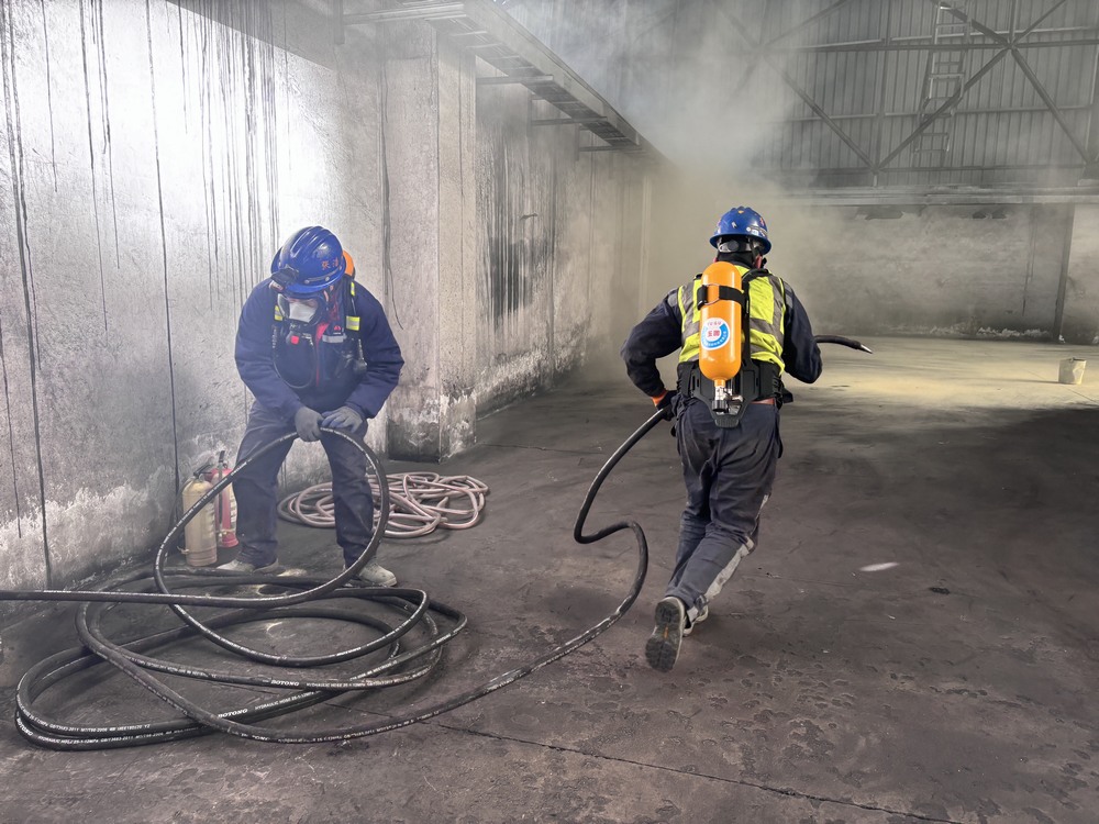 陜煤建設(shè)洗選煤運(yùn)營(yíng)公司榆陽(yáng)運(yùn)營(yíng)項(xiàng)目部:演練淬精兵 防患于未“燃”??