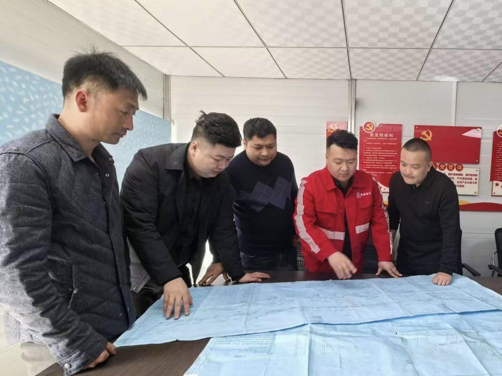 陜煤建設(shè)機(jī)電安裝公司關(guān)中黨支部:黨員先鋒打頭陣 四季度攻堅顯擔(dān)當(dāng)