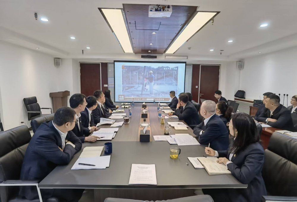 陜煤建設(shè)綠宇公司:冬施“攻堅(jiān)戰(zhàn)”全面開啟 筑牢嚴(yán)寒施工防線